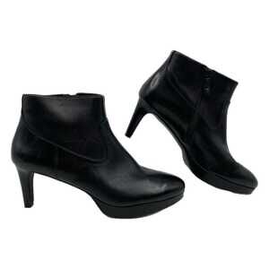 Rockport Black Heeled Boots Round Toe Zip | Womens 9.5